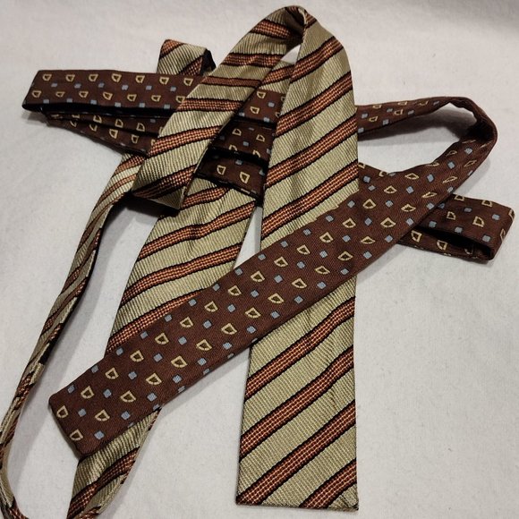 Other - 2 Bow/Ribbon Ties